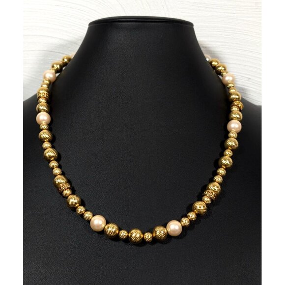 Vintage Monet Gold Tone Ribbed Bead Faux Pearl Necklace Classic MCM 20 in - Picture 1 of 9